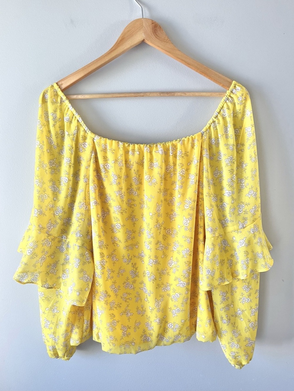 Banana Republic Floral Off-the-Shoulder Blouse Yellow Size Large -Resortwear